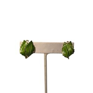 Vintage Signed Giovanni Gold Tone Green Enamel‎ Leaf Nature Clip On Earrings